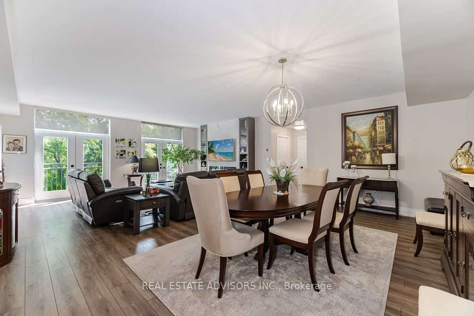 53 Woodbridge Avenue #313, Vaughan, ON L4L 9K9