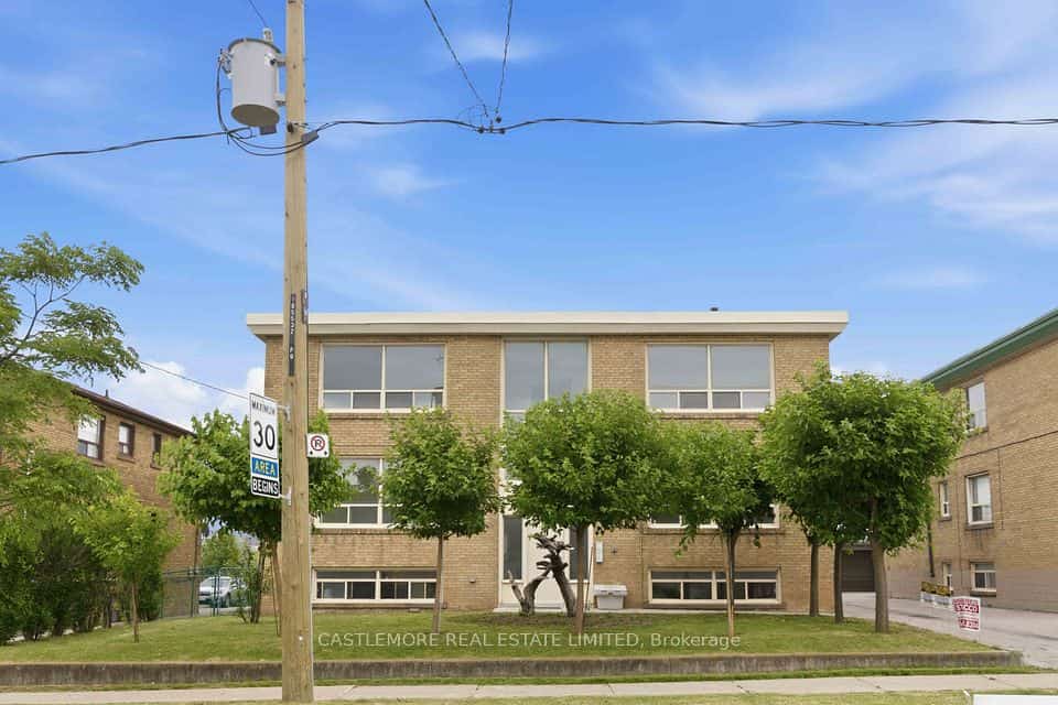 9 allenby Avenue, Toronto, ON M9W 1S5
