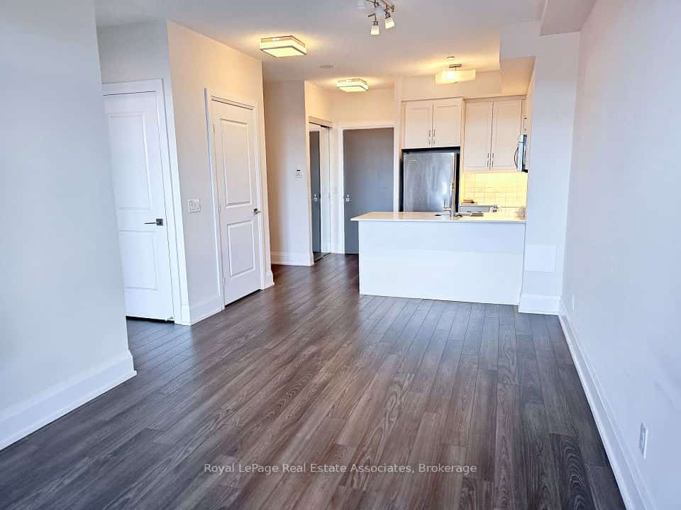 1 Old Mill Drive #807, Toronto, ON M6S 0A1