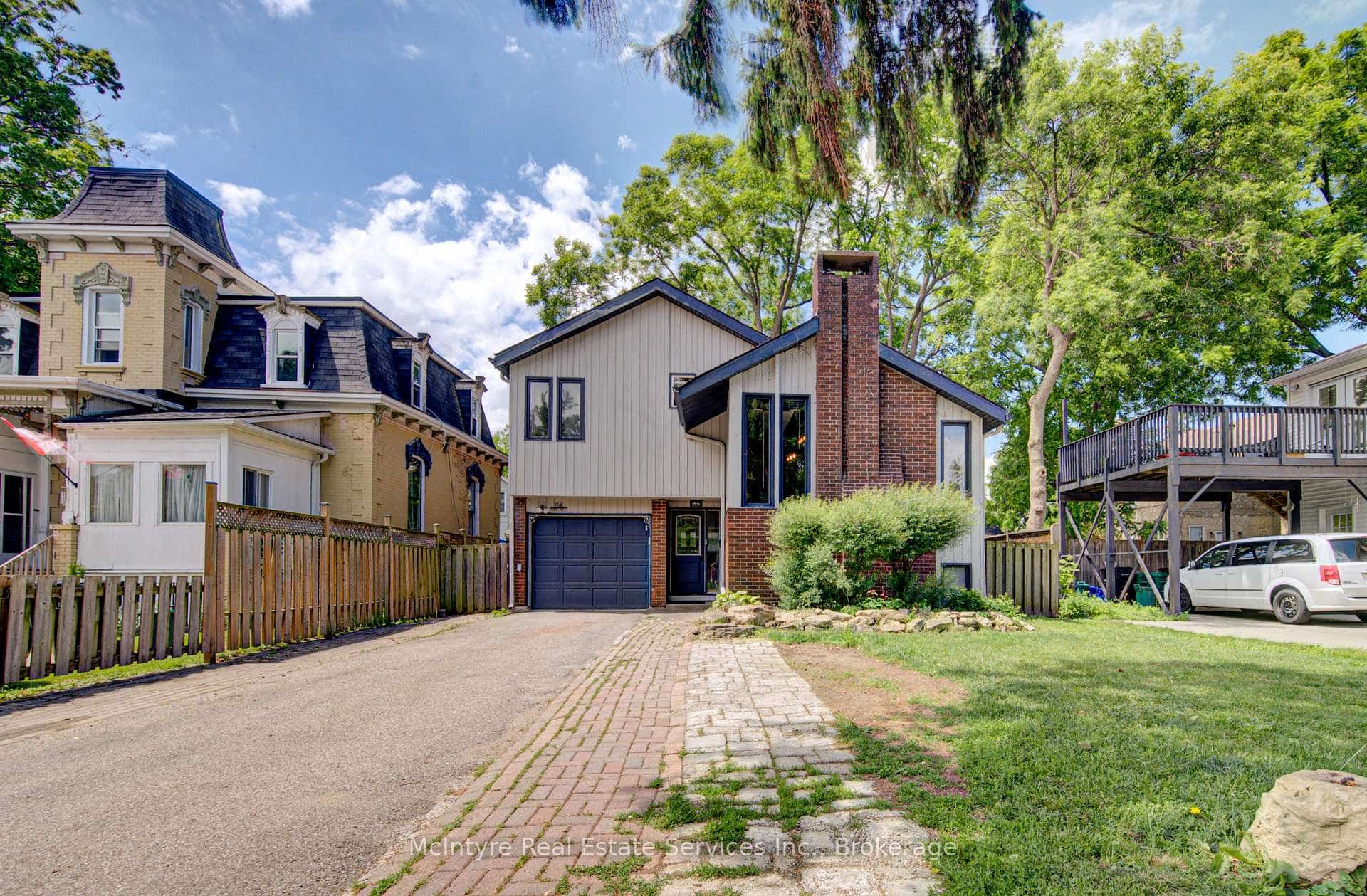 154 Grand Avenue S, Cambridge, ON N1S 2M4