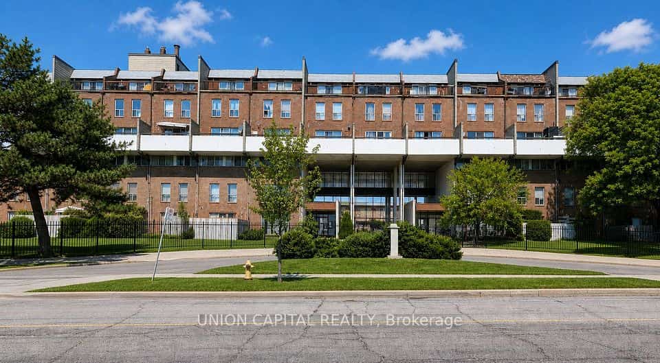 10 Eddystone Avenue #167, Toronto, ON M3N 2T2
