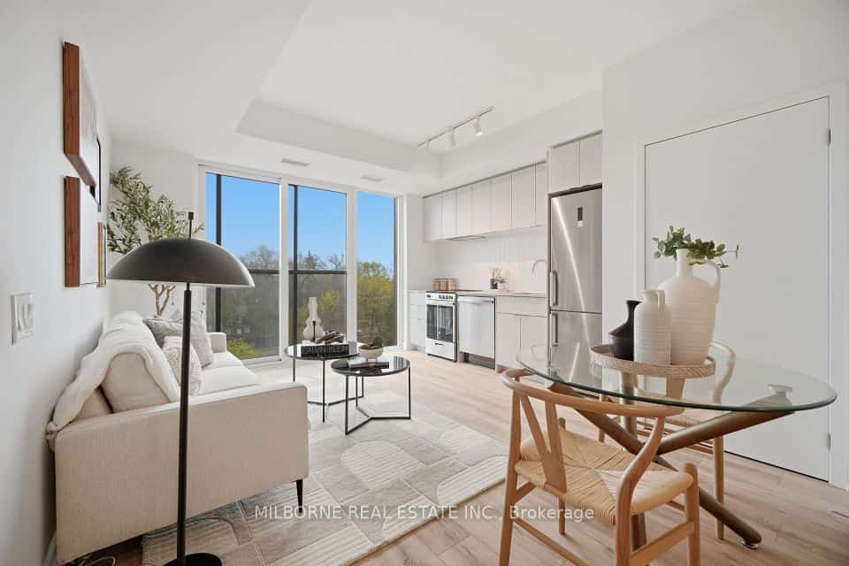 1660 Bloor Street W #708, Toronto, ON M6P 1A8