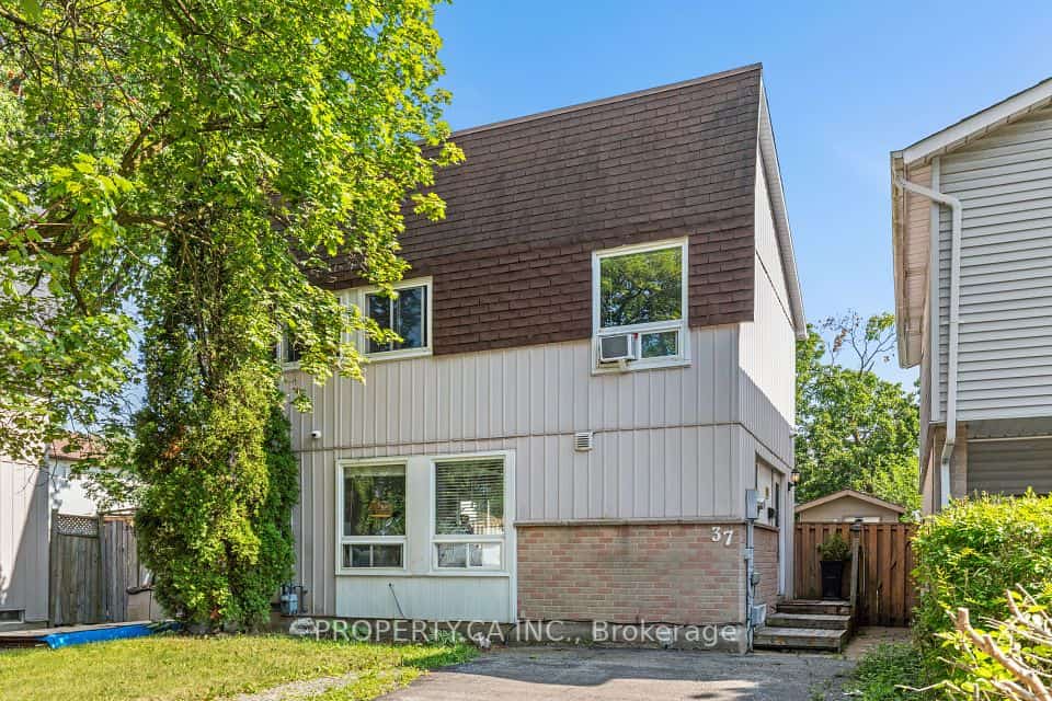 37 Gladstone Square, Brampton, ON L6S 2H5