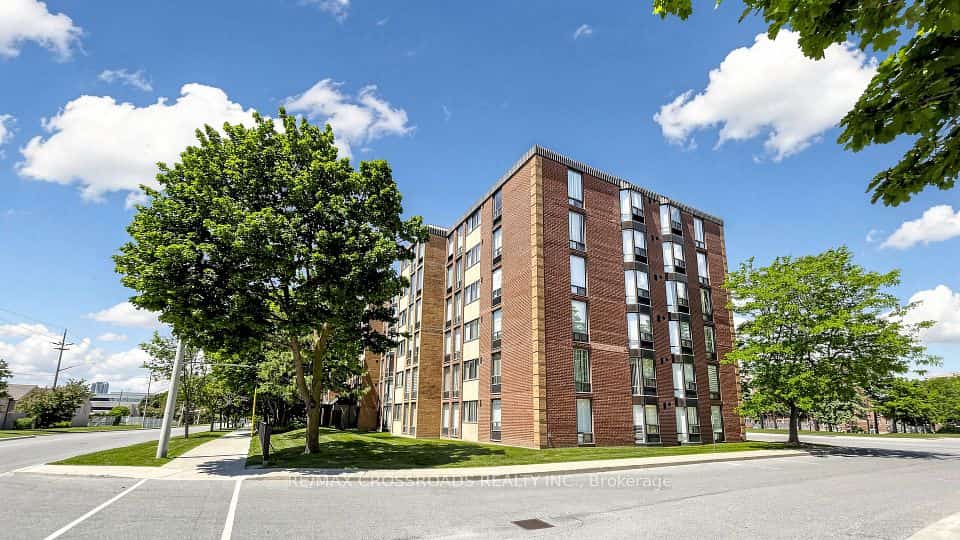 1530 Pickering Parkway #206, Pickering, ON L1V 3V8