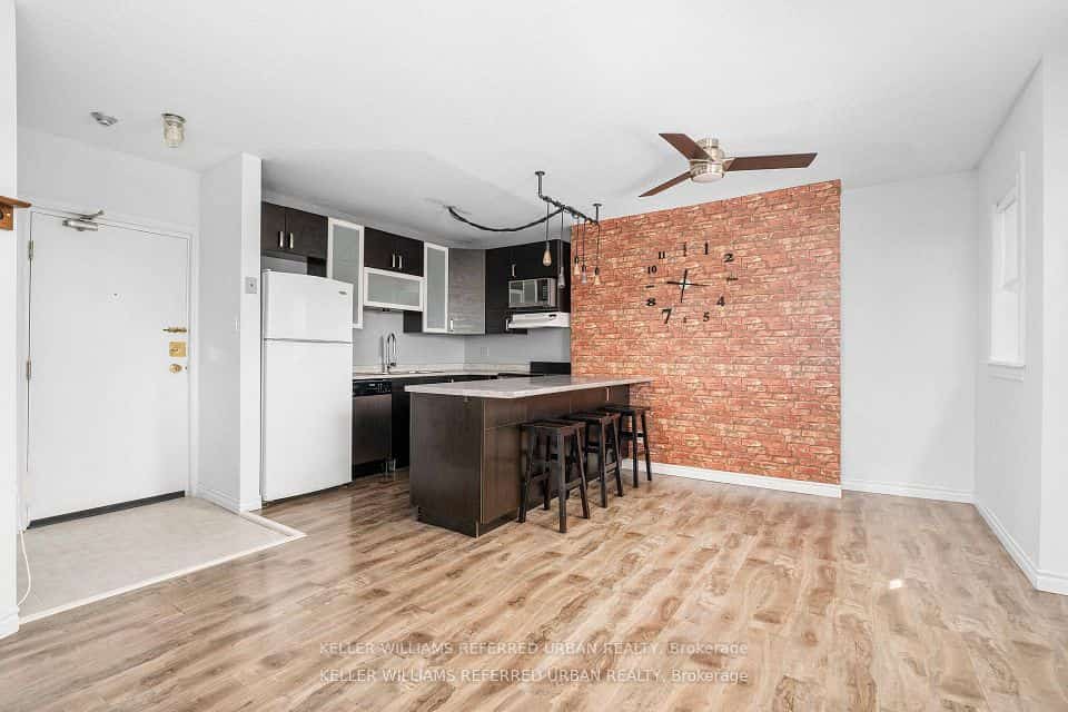 114 Vaughan Road #407, Toronto, ON M6C 2M1