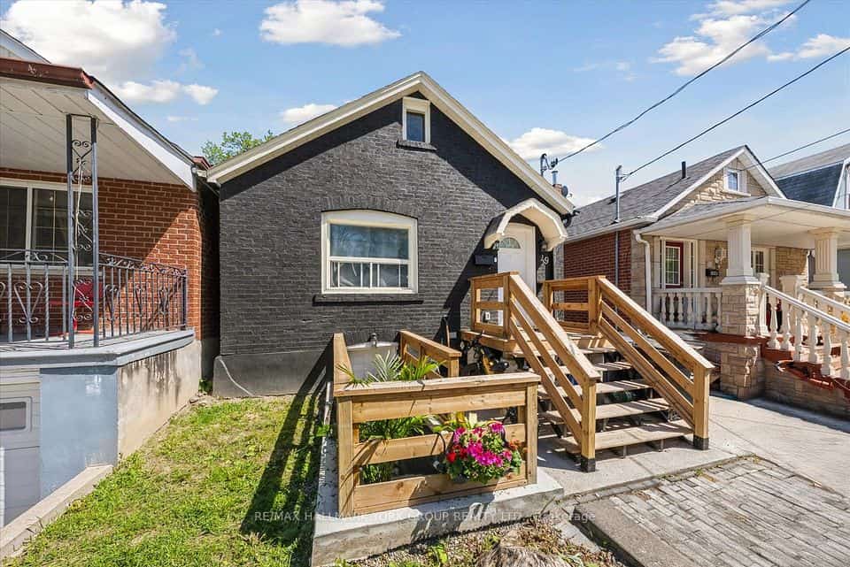 49 Cordella Avenue, Toronto, ON M6N 2J7