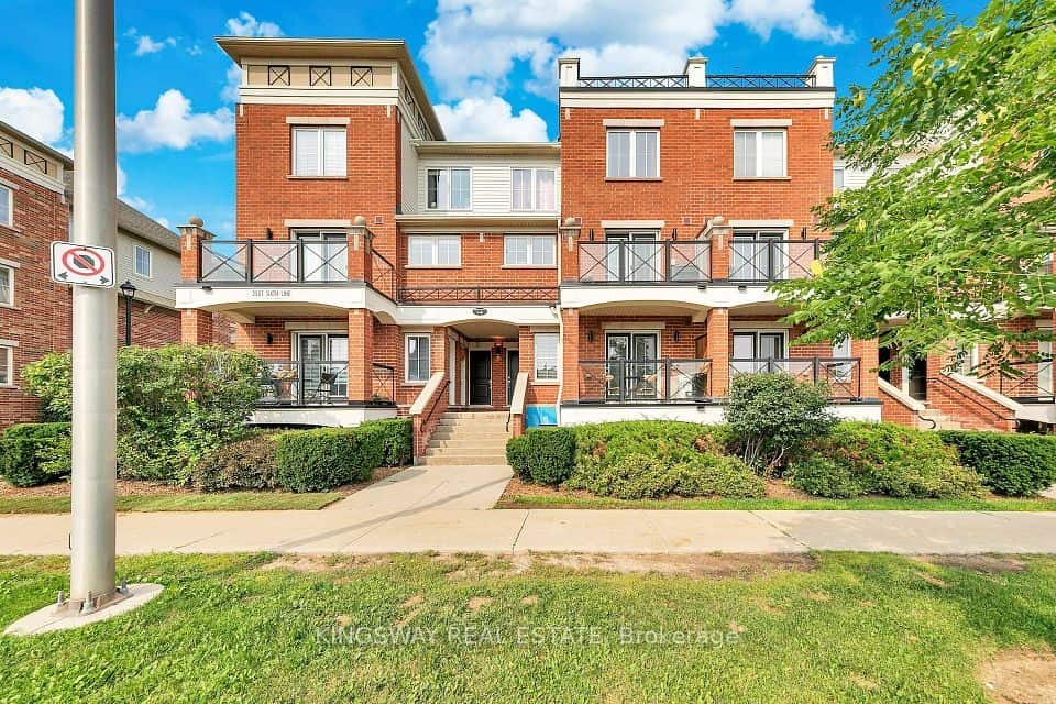 2557 Sixth Line W, Oakville