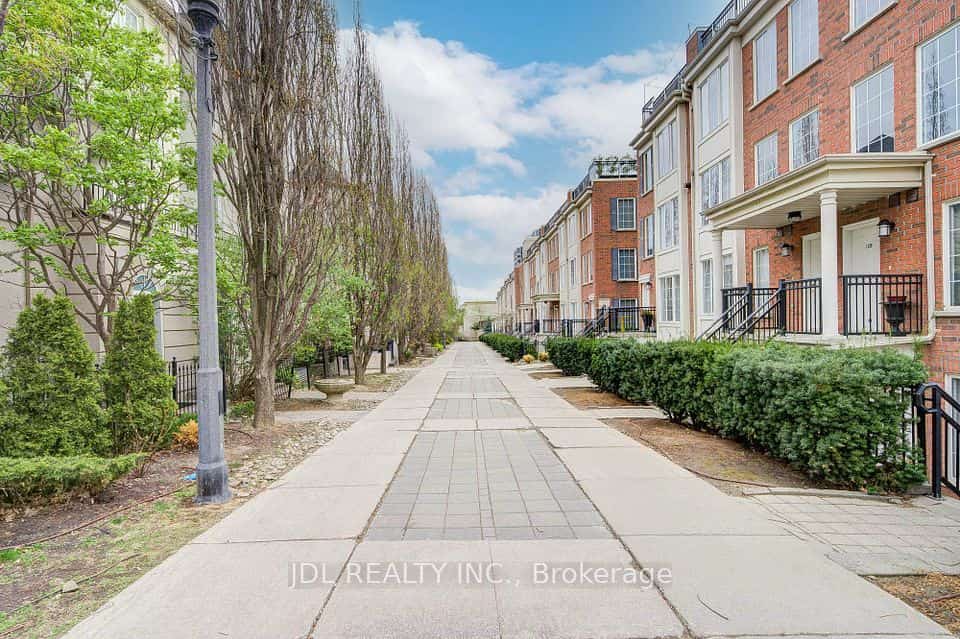 11 Everson Drive #610, Toronto, ON M2N 7B9