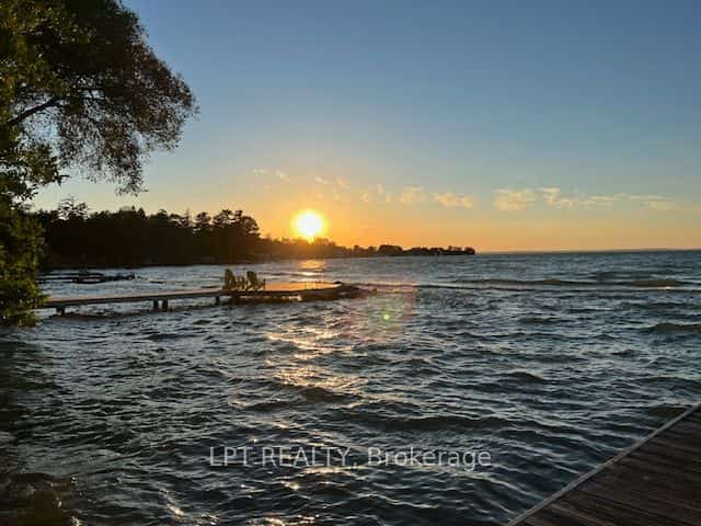 101 Hedge Road, Georgina, ON L0E 1L0