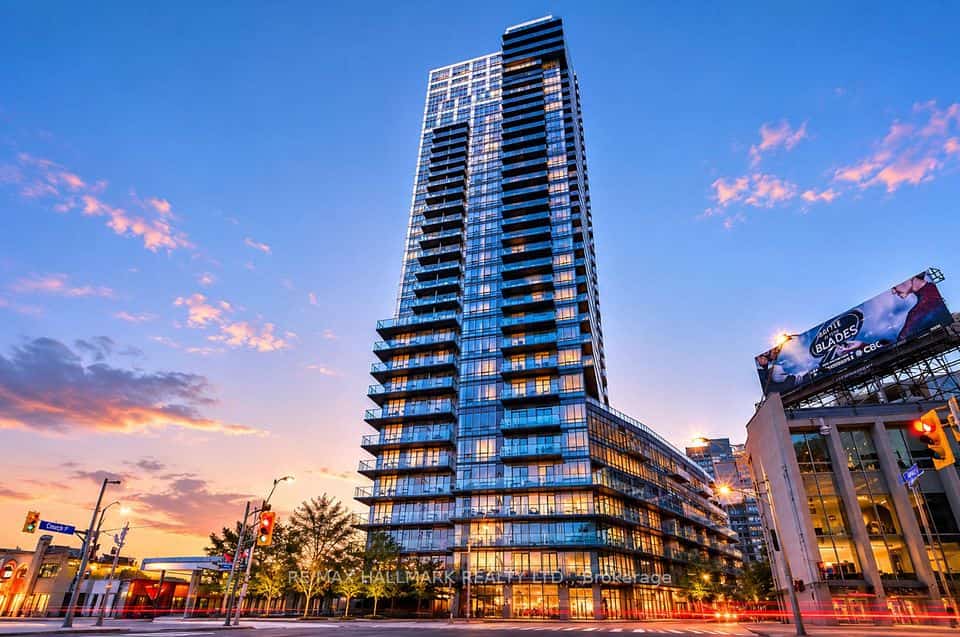 825 Church Street #1902, Toronto, ON M4W 3Z4
