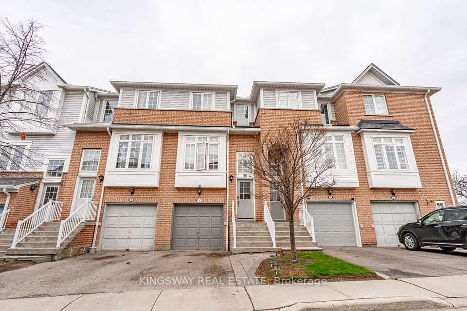 280 HILLCREST Avenue #6, Mississauga, ON L5B 4L3