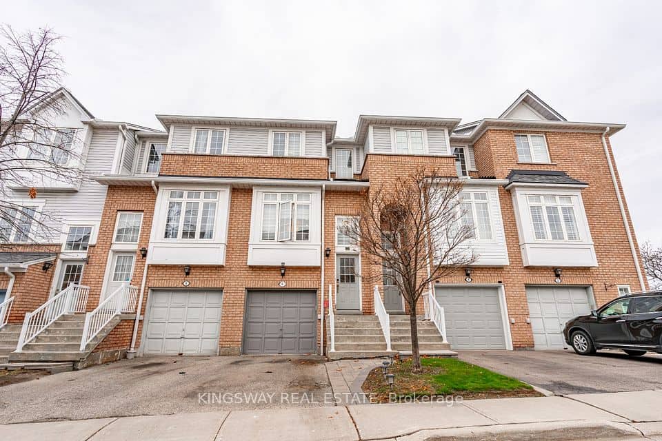 280 Hillcrest Avenue, Mississauga