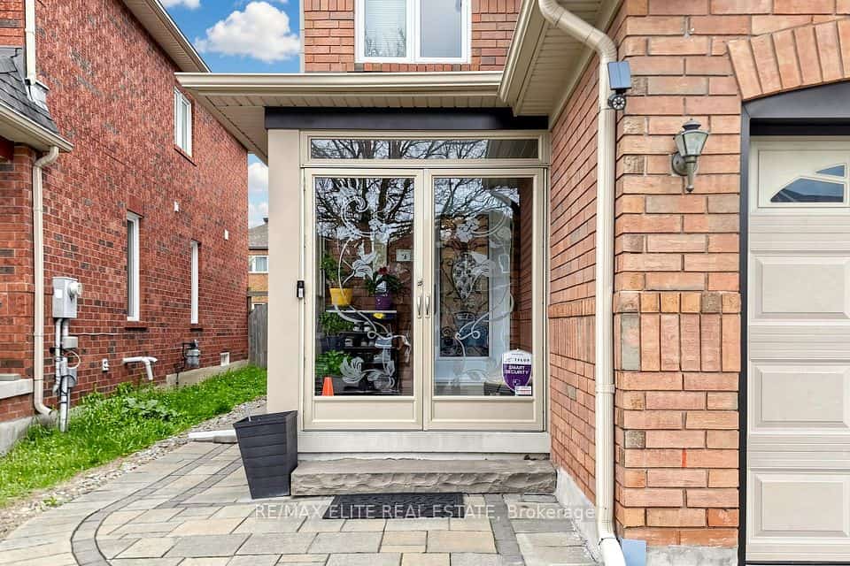 54 National Pine Drive, Vaughan, ON L6A 3L6
