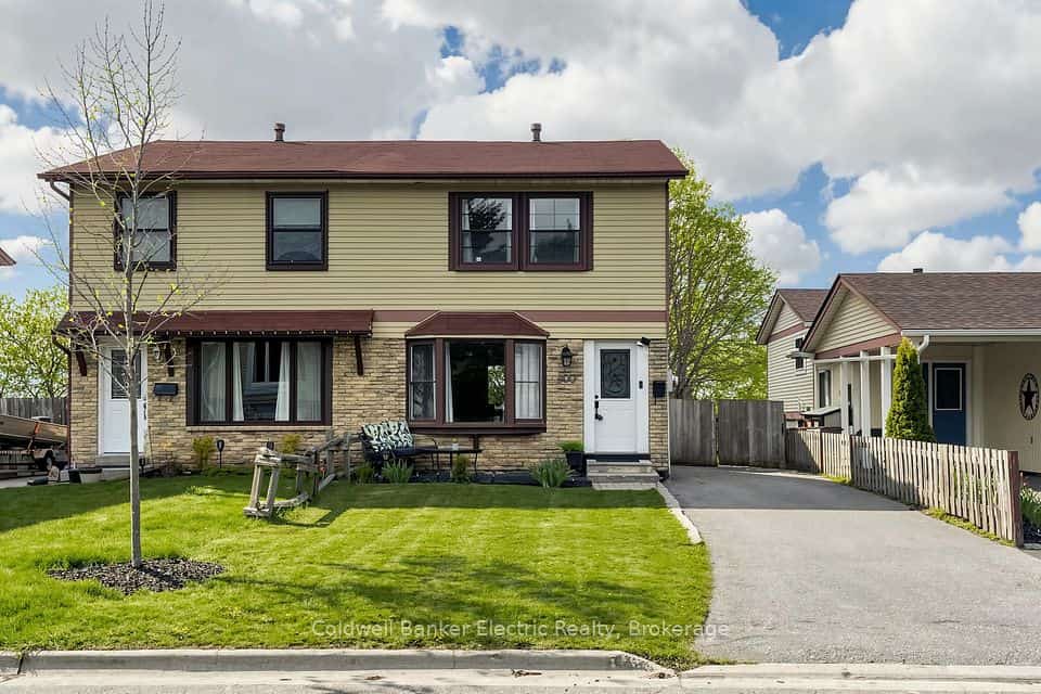 900 Southridge Street, Oshawa, ON L1H 8A5