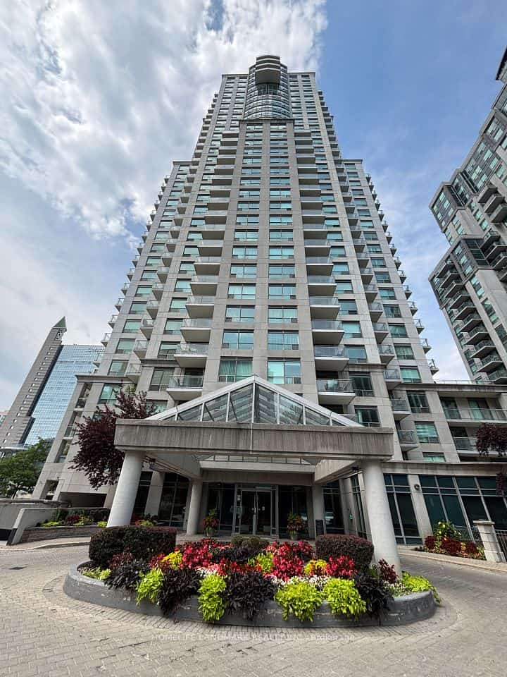 21 Hillcrest Avenue #902, Toronto, ON M2N 3N4