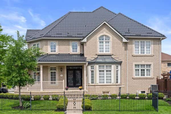39 Trailhead Crescent, Brampton, ON L6R 3H2