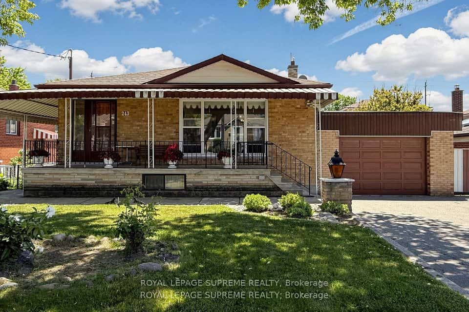 243 Epsom Downs Drive, Toronto, ON M3M 1T3