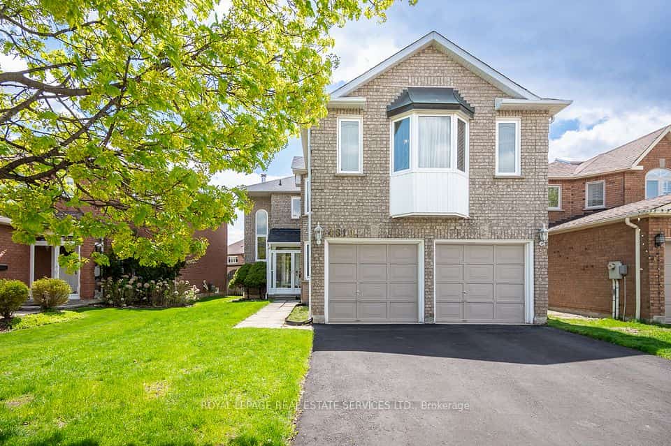 4810 Rathkeale Road, Mississauga, ON L5V 1H3