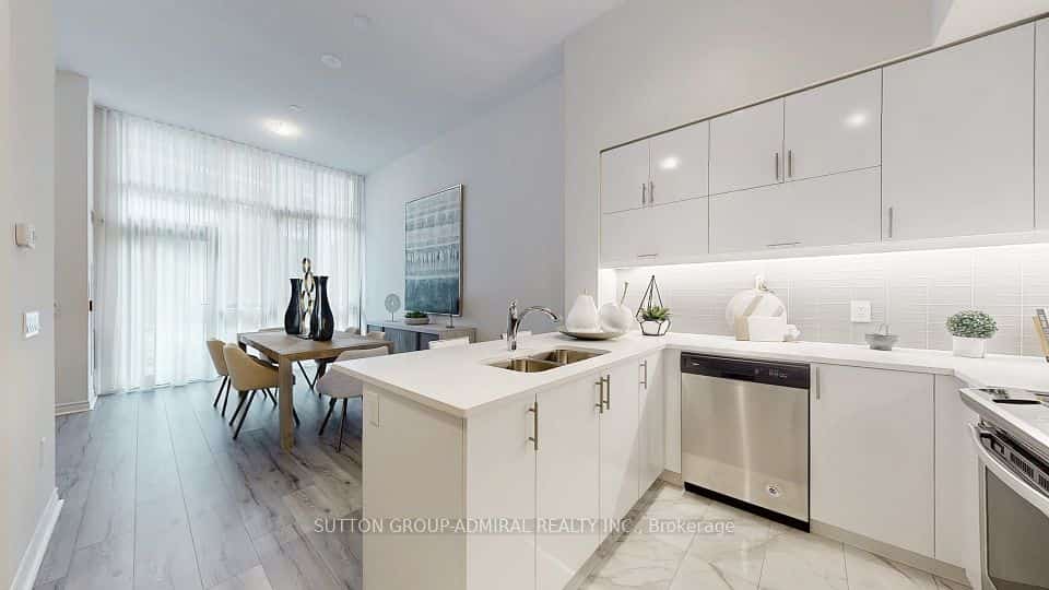 39 Annie Craig Drive #TH101, Toronto, ON M8V 0C5