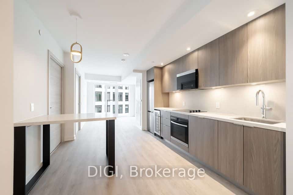485 Perth Avenue #E725, Toronto, ON M6N 0B9