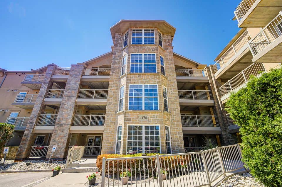 1470 Bishops Gate, Oakville