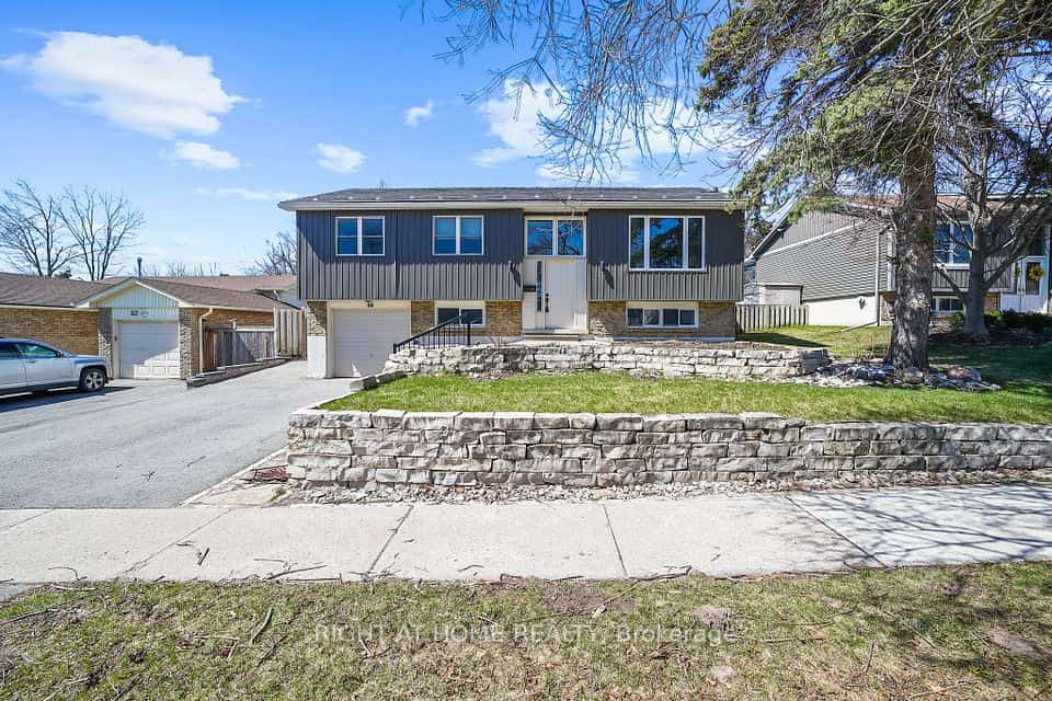60 HEATHER Street, Barrie, ON L4N 4N1