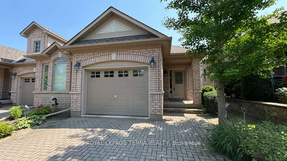 13 Montebello Terrace, New Tecumseth, ON L9R 2H4