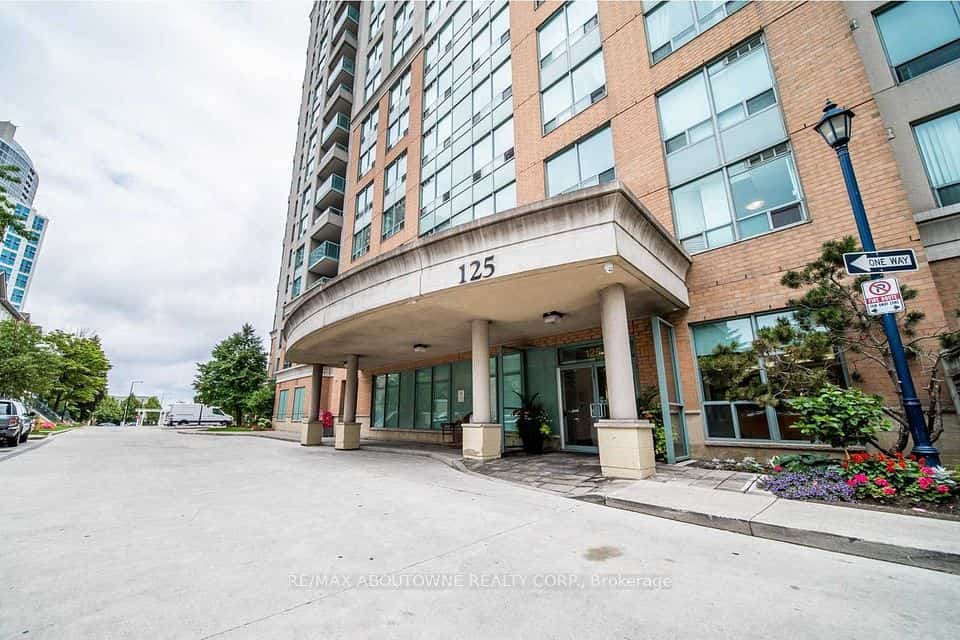 125 Omni Drive #PH39, Toronto, ON M1P 5A9