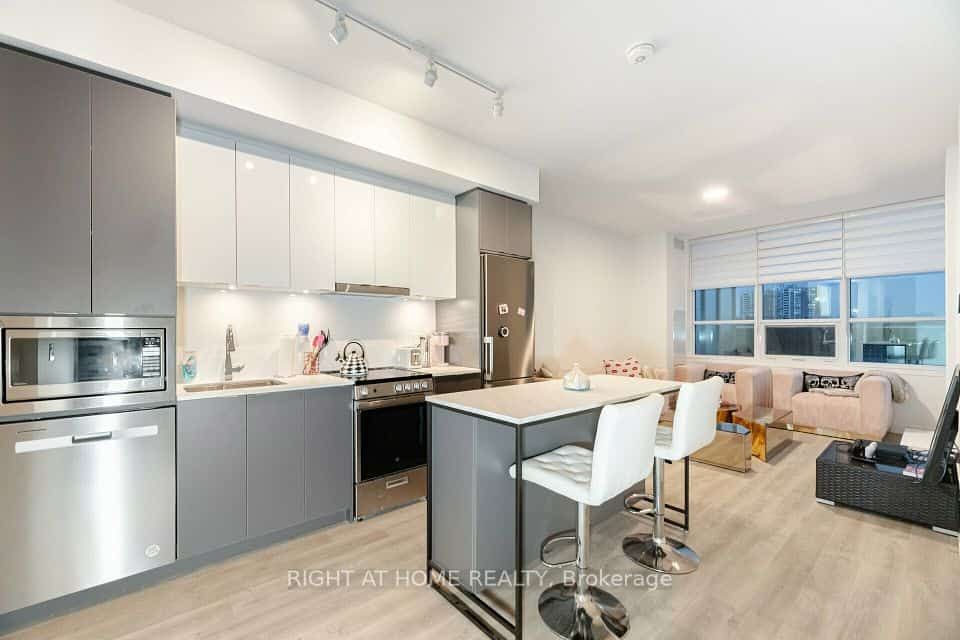 50 Upper MAll Way, Vaughan, ON L4J 0L8