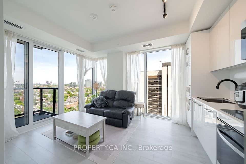 280 Dundas Street W, Toronto