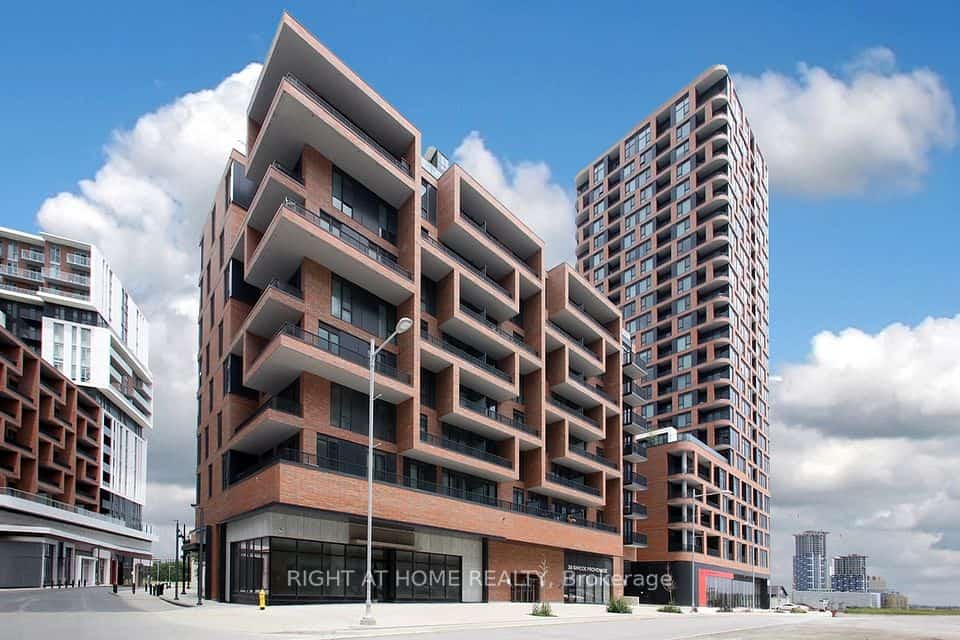 38 Simcoe Promenade #C914, Markham, ON L6G 0H7