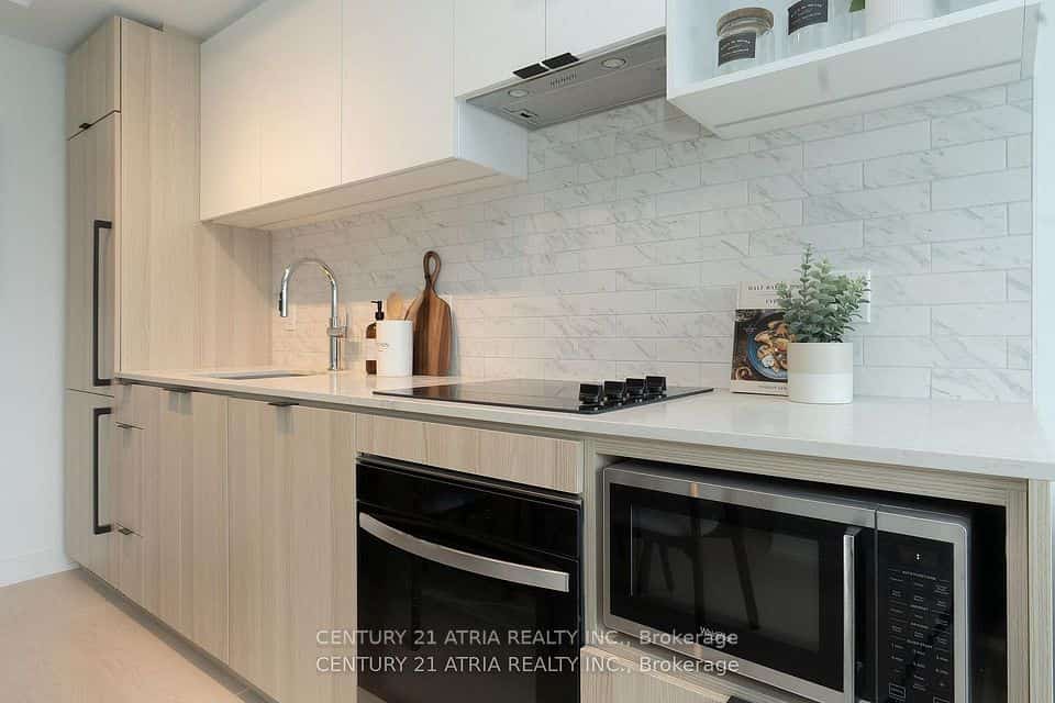252 Church Street #3612, Toronto, ON M5B 0E6