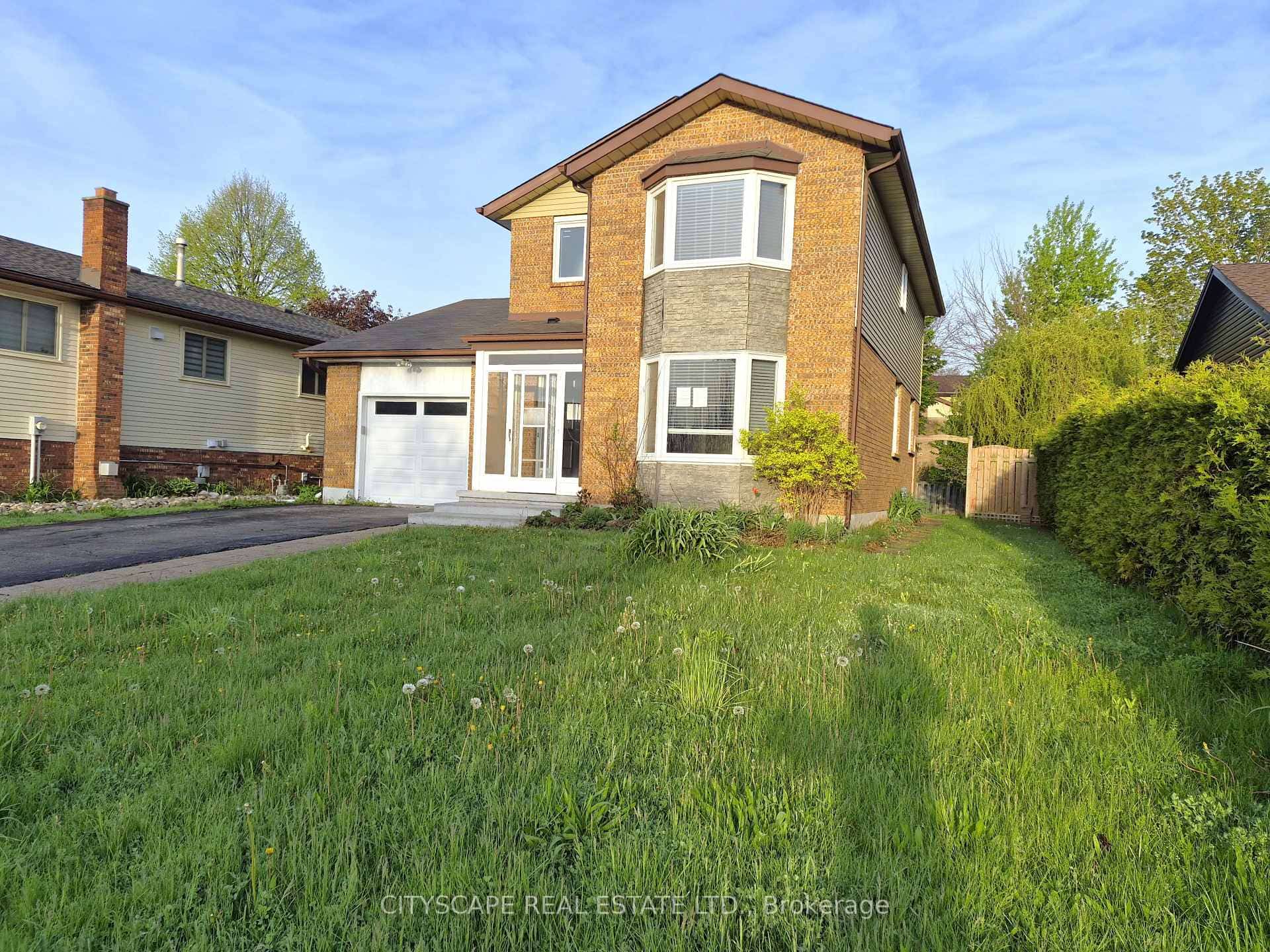 11 Ashely Court, Kitchener, ON N2E 2Z6