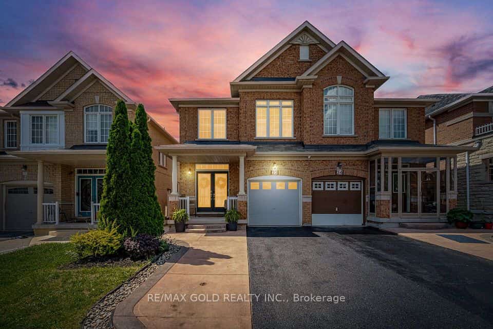 22 Mulgrave Street, Brampton, ON L6P 3H2