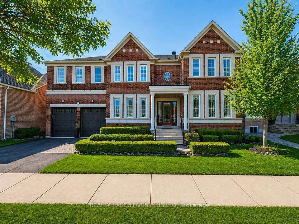 46 Williamson Drive W, Ajax, ON L1T 4M9