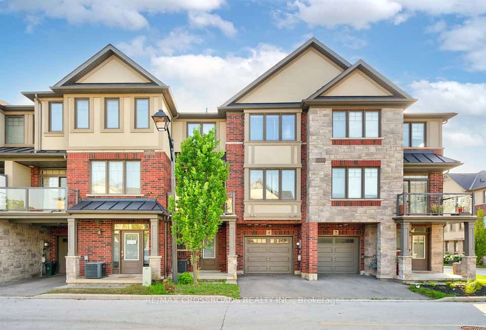 4 Near Lane, Hamilton, ON L9G 0H2