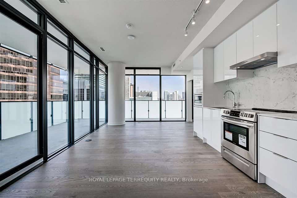 25 Richmond Street E #2911, Toronto, ON M5C 0A6