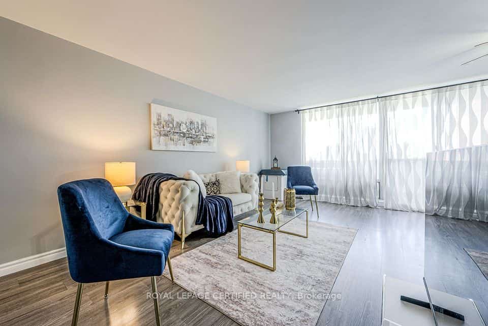 1 Massey Square #1208, Toronto, ON M4C 5L4