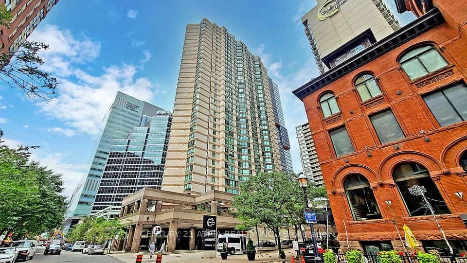 38 Elm Street #2715, Toronto, ON M5G 2K5
