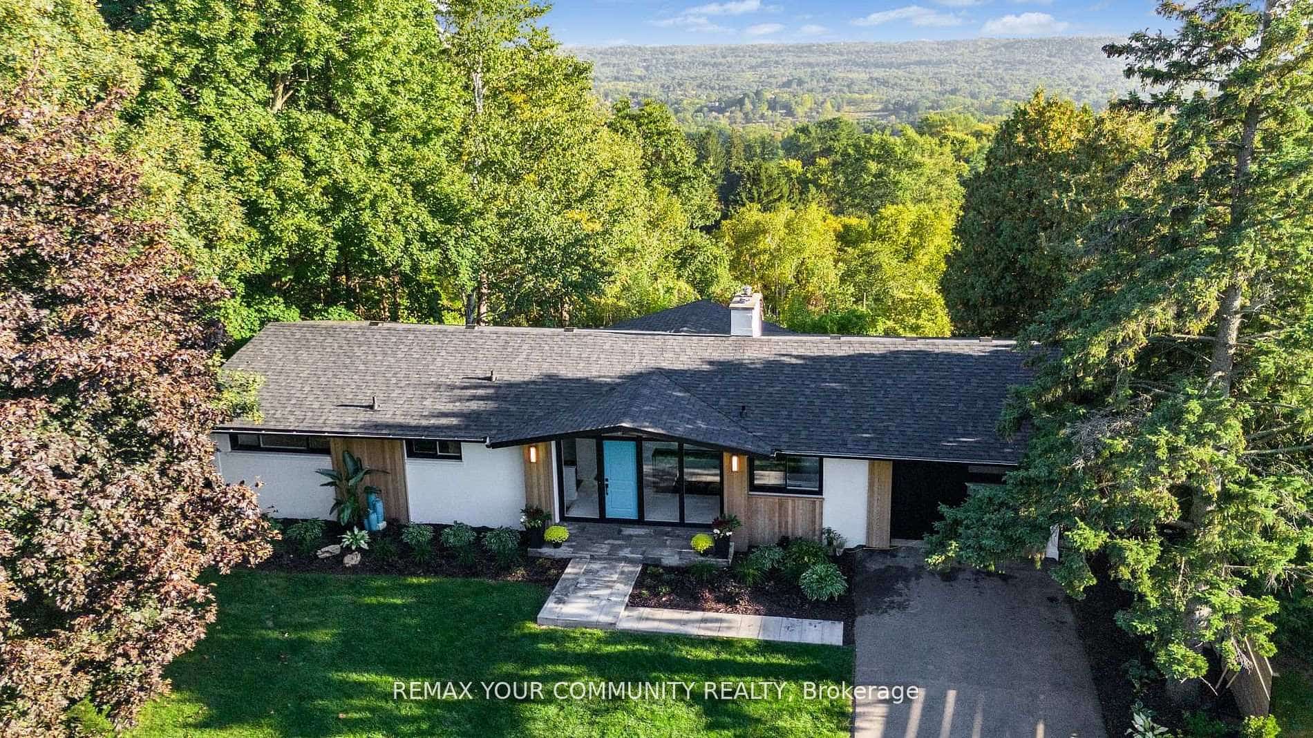50 Oak Avenue, Hamilton, ON L9H 4Y9