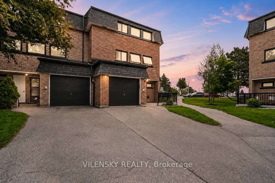 14 Poplar Crescent #19, Aurora, ON L4G 3L3