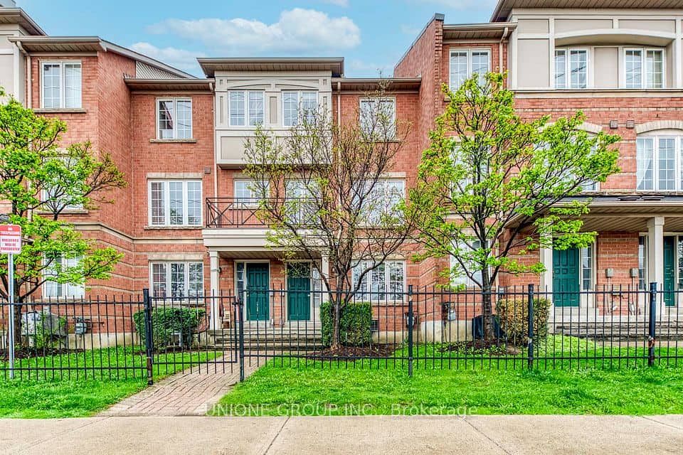 38 Fairview Road W, Mississauga