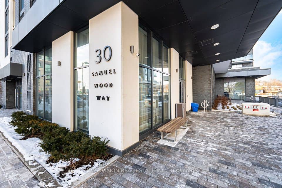 30 Samuel Wood Way E, Toronto