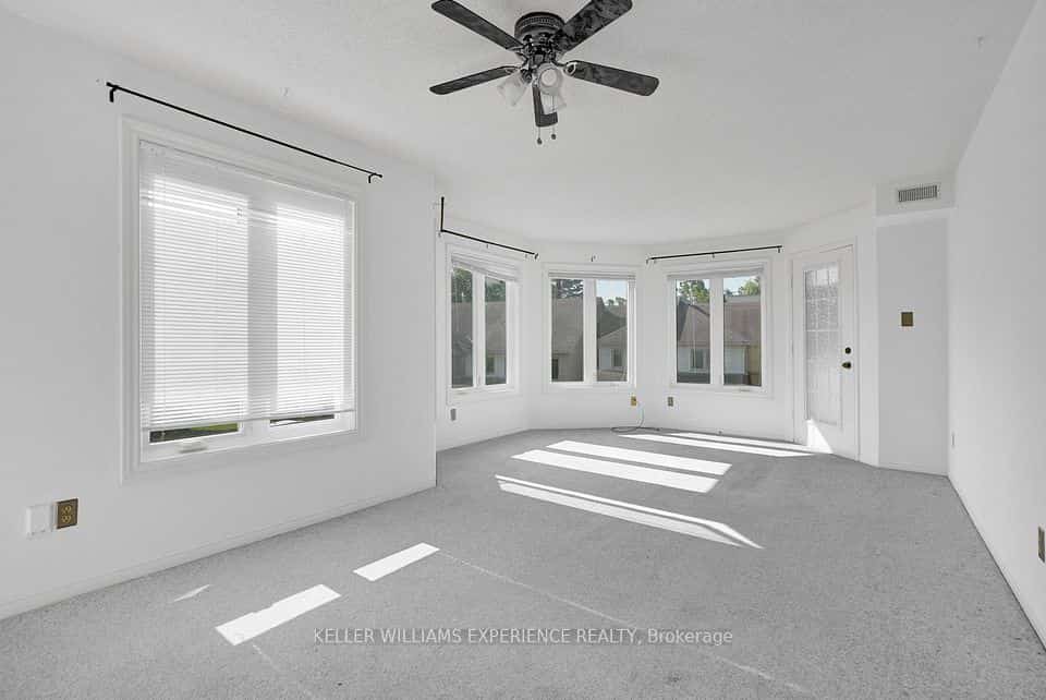 492 Laclie Street #204, Orillia, ON L3V 7V2