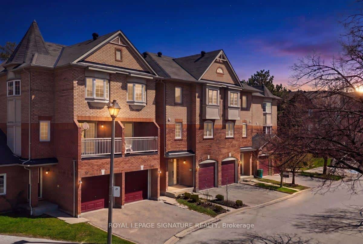 6950 Tenth Line W #29, Mississauga, ON L5N 6Y1