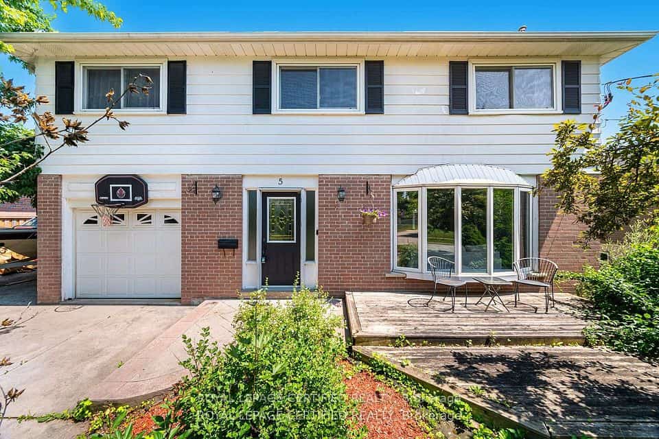 5 Stockman Crescent, Halton Hills, ON L7G 1J5
