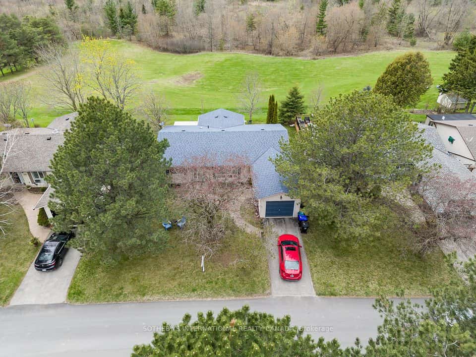 101 Tecumseth Pines Drive, New Tecumseth, ON L0G 1W0