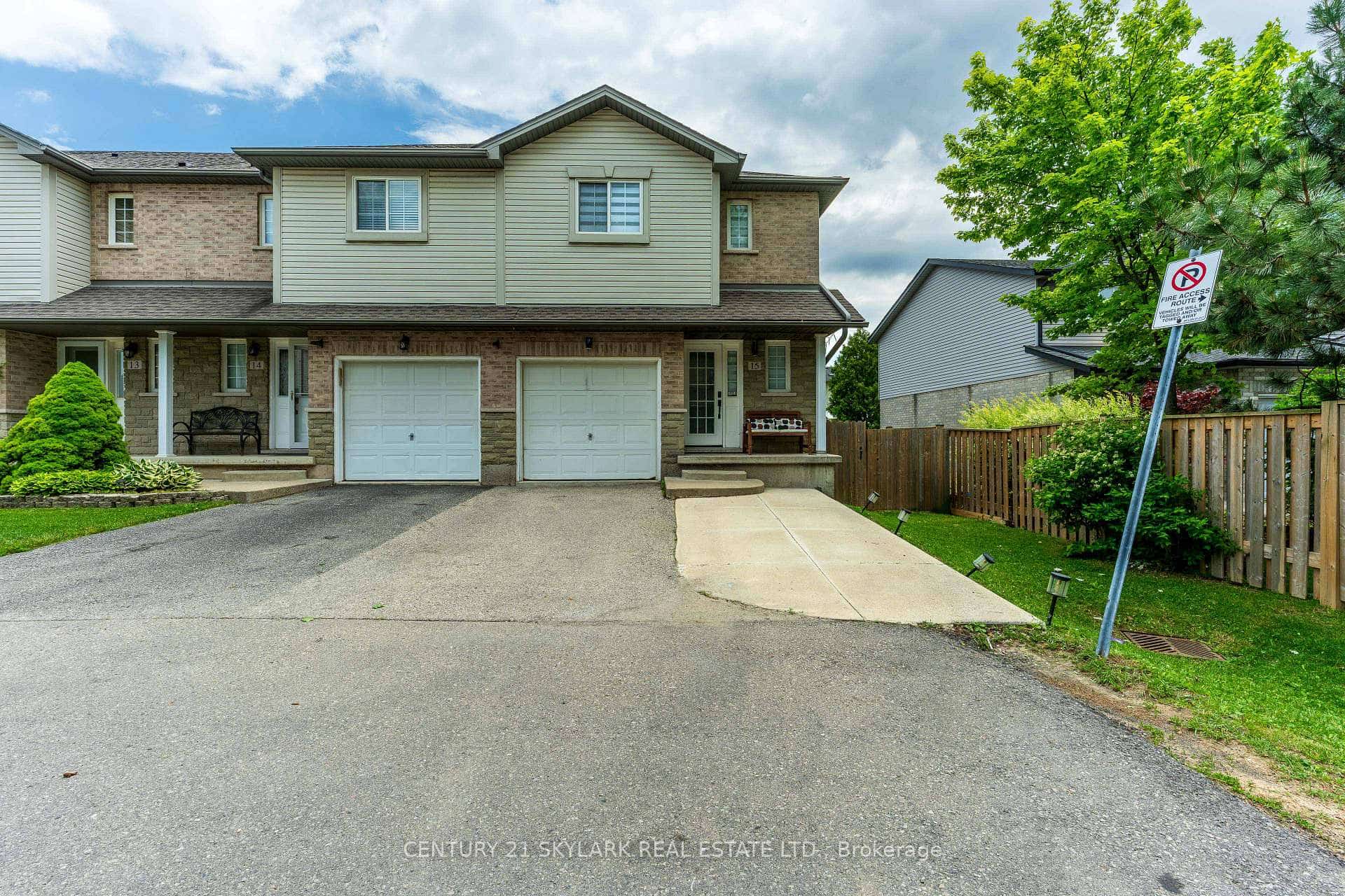 1385 Upper Wentworth Street #15, Hamilton, ON L9B 2V8
