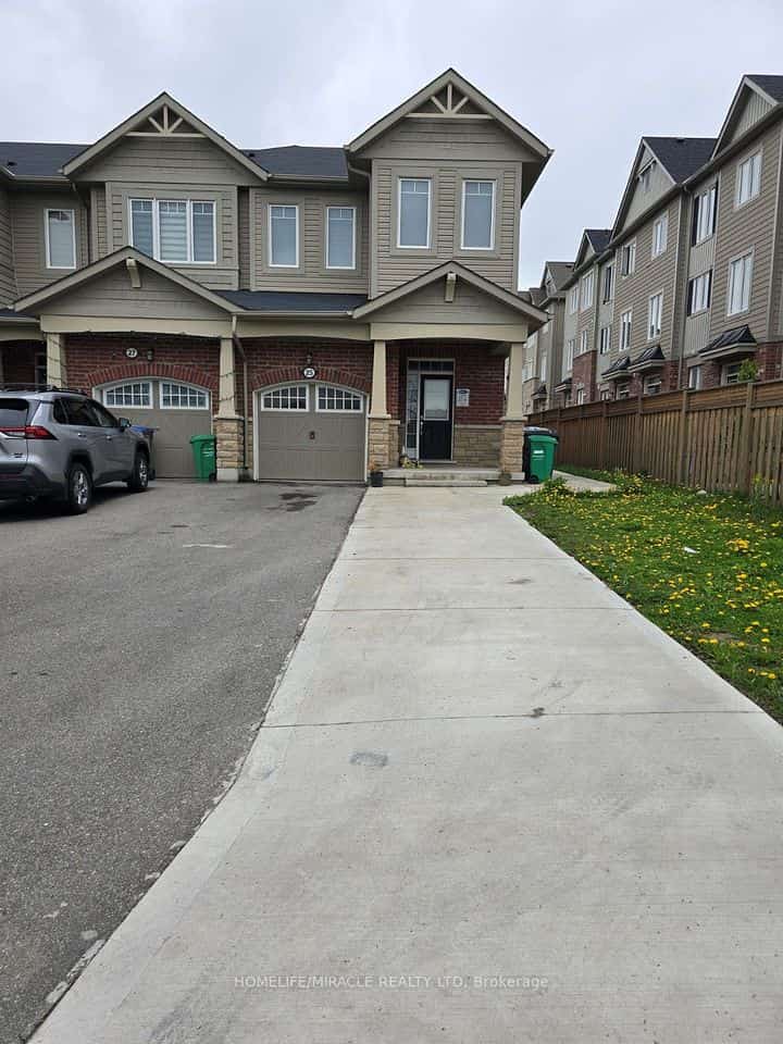 25 Phyllis Drive, Caledon, ON L7C 4E3