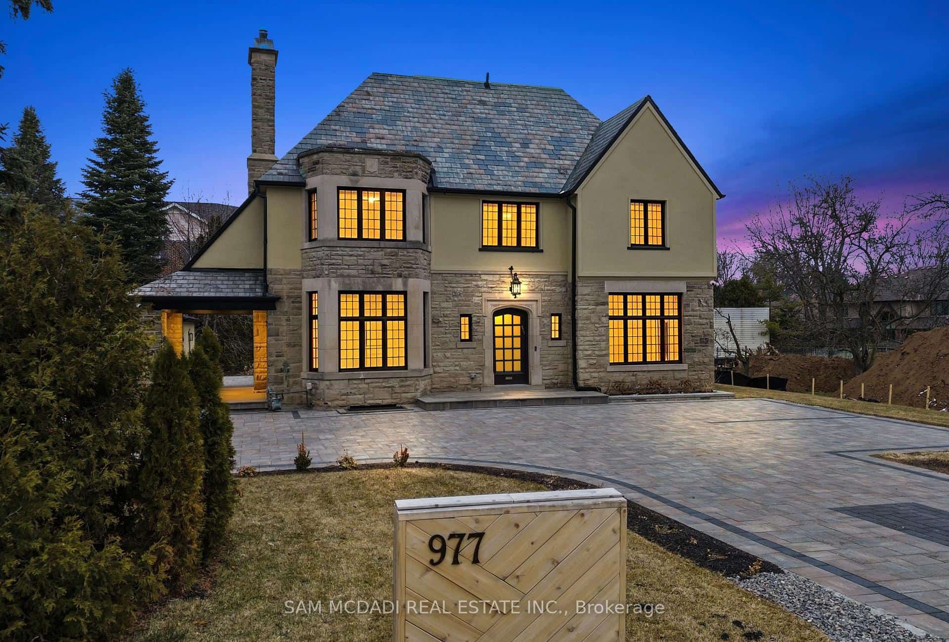 977 Unsworth Avenue, Burlington, ON L7T 1R2